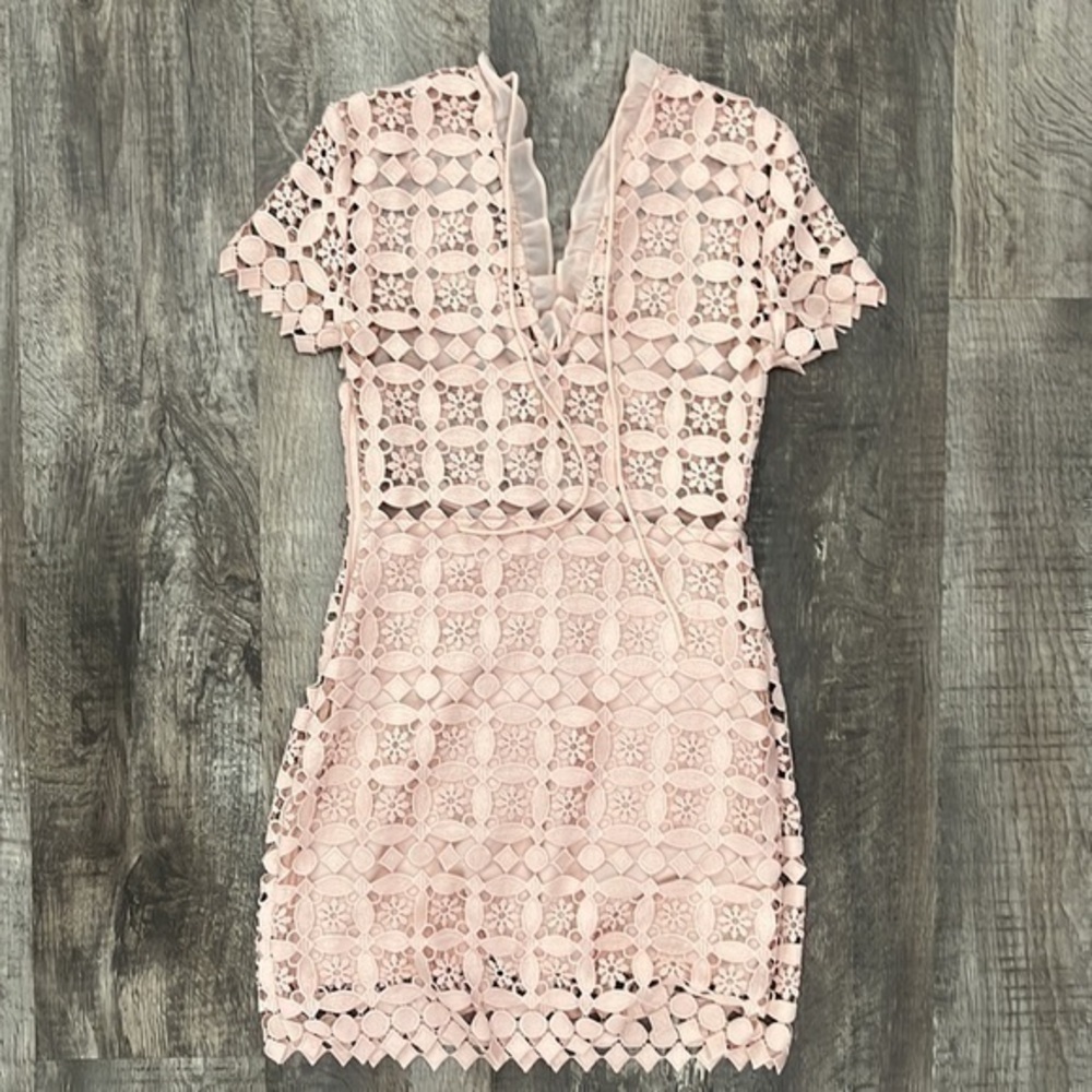 Sandro Manureva Blush Pink Crochet Lace Mini Dress Size 1 or Small - Picture 8 of 9